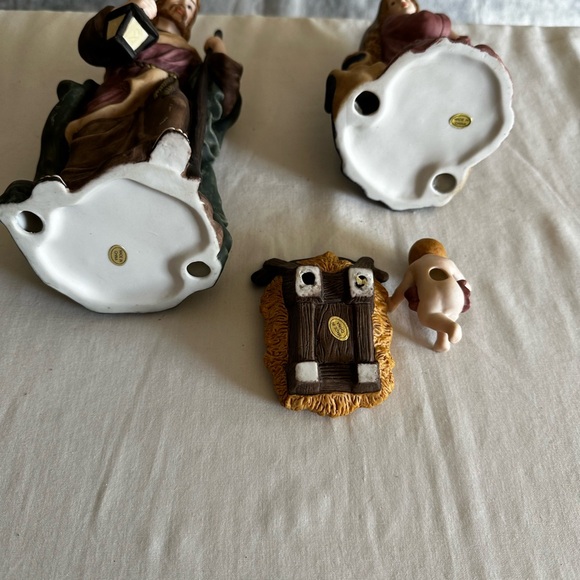 NATIVITY SET HOLY FAMILY CERAMIC MADE IN CHINA FOR PIECES - Picture 6 of 9